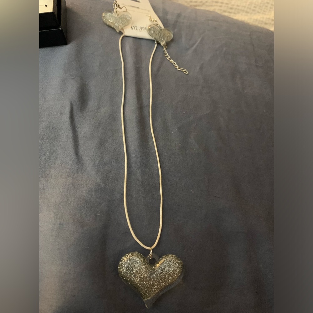 Necklace and earring set by Fashion jewelry